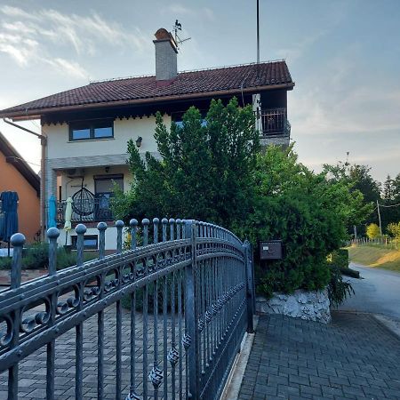 Apartman Nada Ozalj Esterno foto